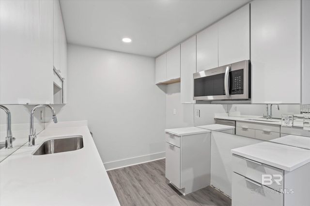 3655 Old Shell Road 712, Mobile, AL 36608