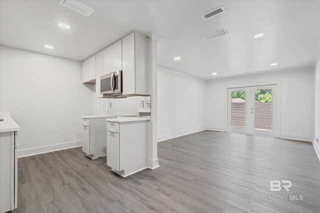 3655 Old Shell Road 712, Mobile, AL 36608
