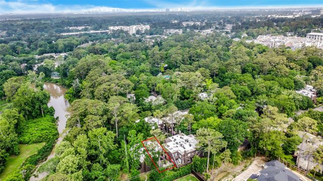 296 Litchfield Lane, Houston, TX 77024