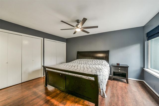 296 Litchfield Lane, Houston, TX 77024