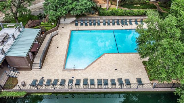 296 Litchfield Lane, Houston, TX 77024