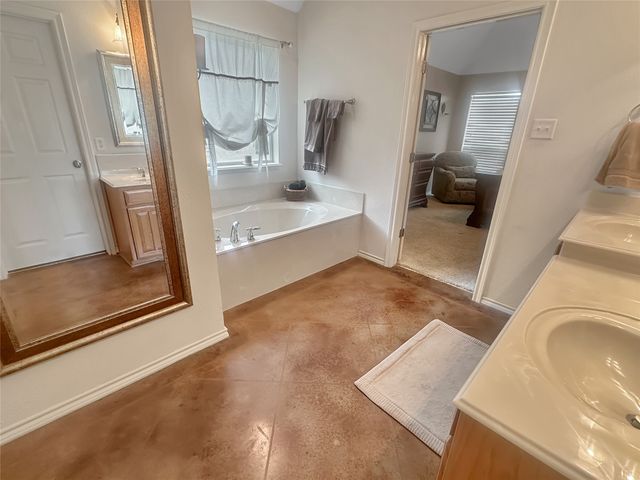 10717 Greenview Court, Benbrook, TX 76126