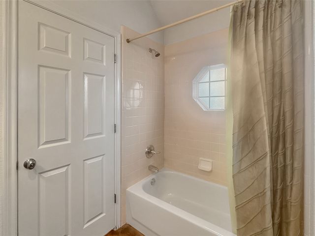 10717 Greenview Court, Benbrook, TX 76126