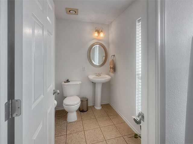 10717 Greenview Court, Benbrook, TX 76126