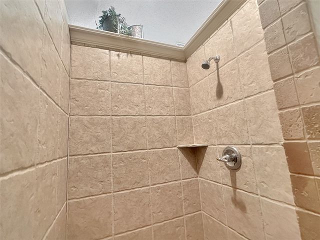 10717 Greenview Court, Benbrook, TX 76126