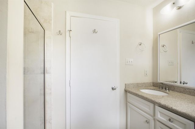 6019 Spellman Road, Houston, TX 77096