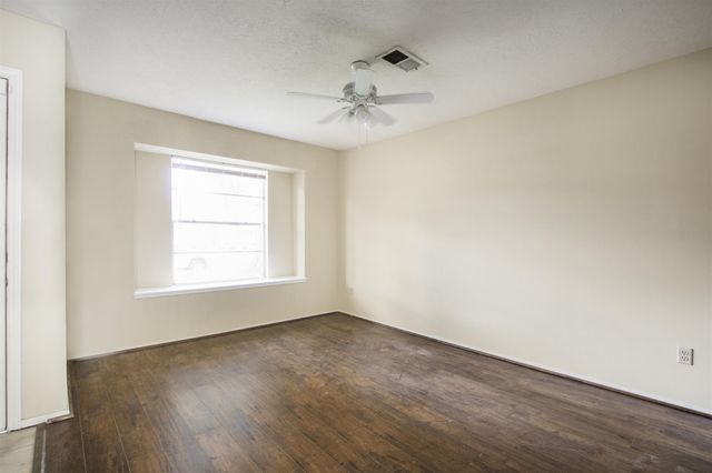 6019 Spellman Road, Houston, TX 77096