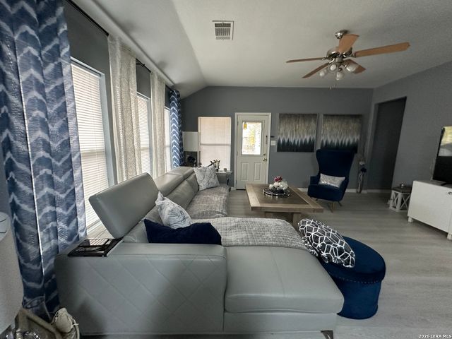 9522 Sun Mill, San Antonio, TX 78254