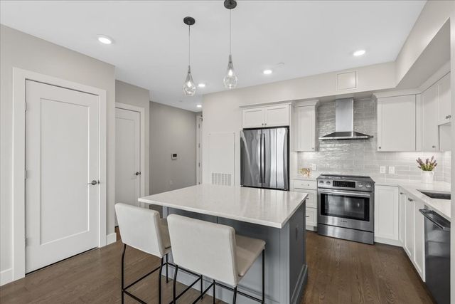 130 Broad Reach 410, Weymouth, MA 02091