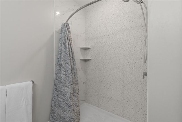 130 Broad Reach 410, Weymouth, MA 02091