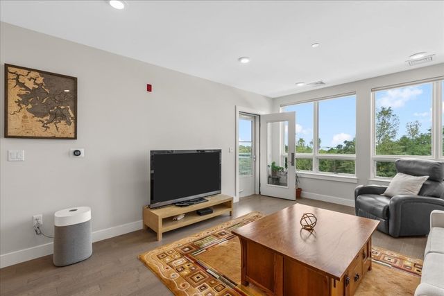 130 Broad Reach 410, Weymouth, MA 02091