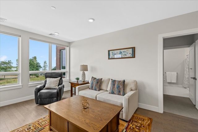 130 Broad Reach 410, Weymouth, MA 02091