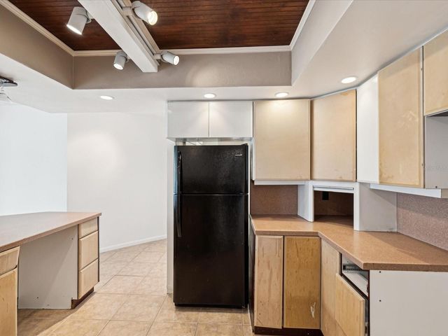 11549 48TH AVENUE N, St Petersburg, FL 33708