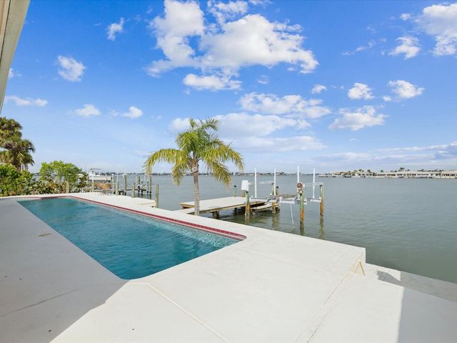 11549 48TH AVENUE N, St Petersburg, FL 33708