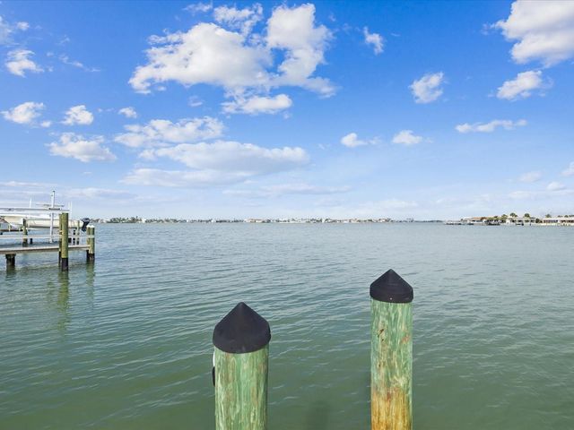 11549 48TH AVENUE N, St Petersburg, FL 33708