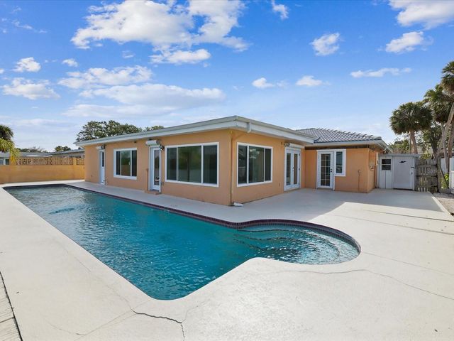 11549 48TH AVENUE N, St Petersburg, FL 33708