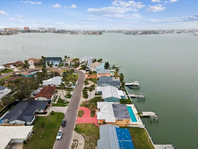 11549 48TH AVENUE N, St Petersburg, FL 33708