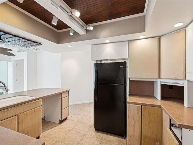 11549 48TH AVENUE N, St Petersburg, FL 33708