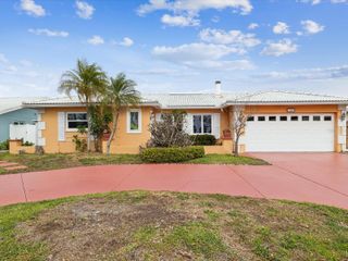 11549 48TH AVENUE N, St Petersburg, FL 33708