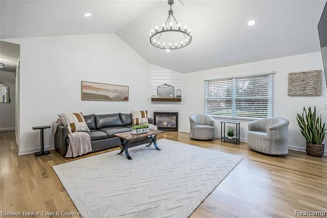 6322 E Horseshoe Trail, Linden, MI 48451