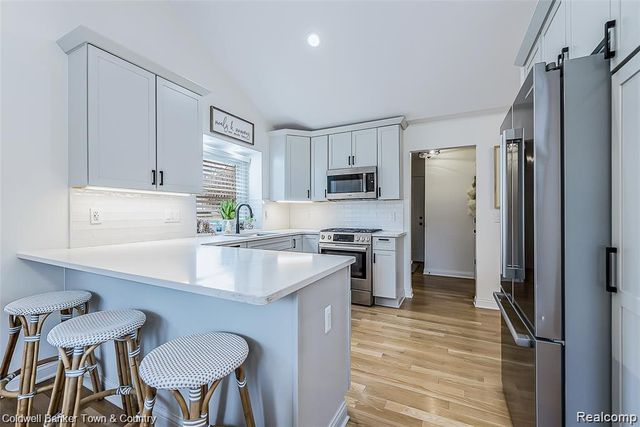 6322 E Horseshoe Trail, Linden, MI 48451