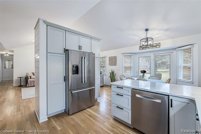 6322 E Horseshoe Trail, Linden, MI 48451