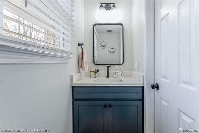 6322 E Horseshoe Trail, Linden, MI 48451