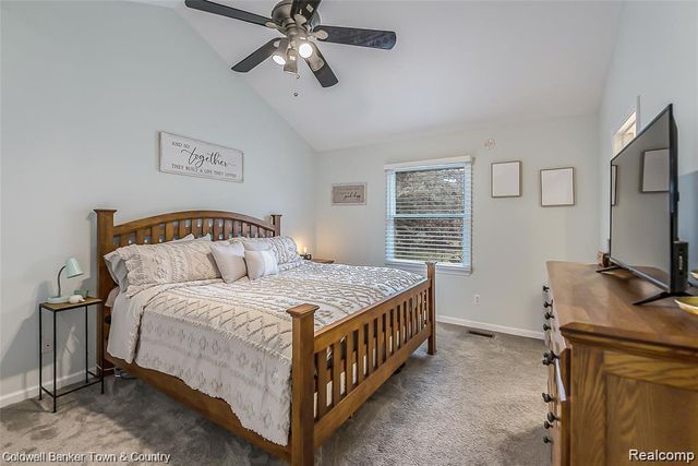 6322 E Horseshoe Trail, Linden, MI 48451