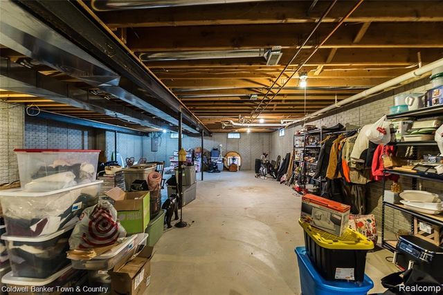 6322 E Horseshoe Trail, Linden, MI 48451