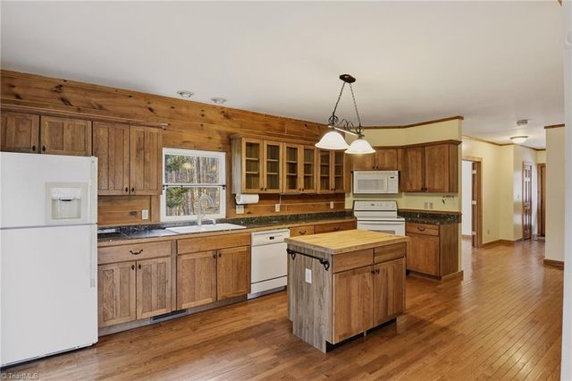 2455 Beroth Road, Pfafftown, NC 27040