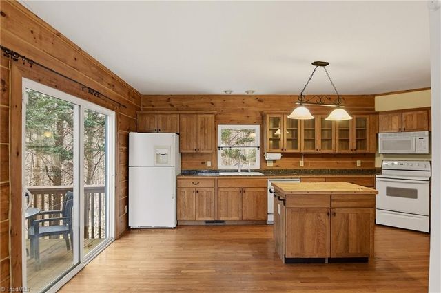 2455 Beroth Road, Pfafftown, NC 27040