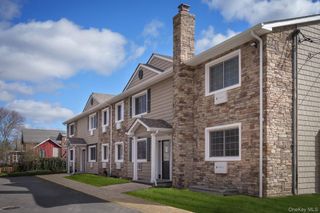 105 Lincoln Avenue 105-I, Sayville, NY 11782
