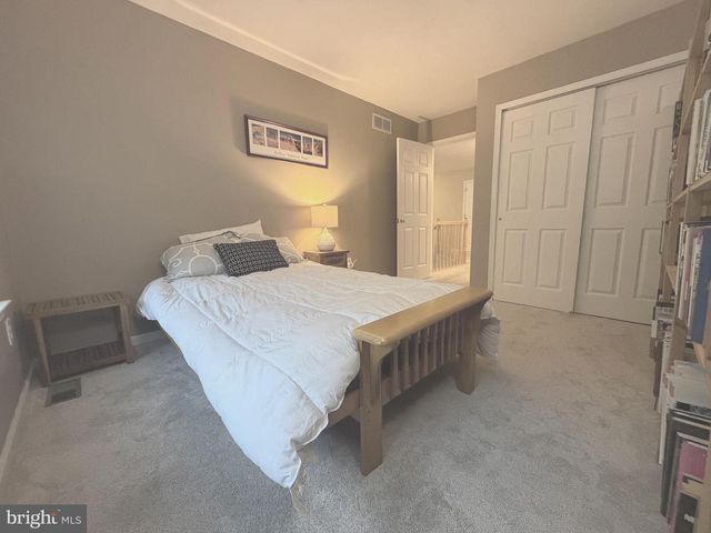 202 AQUEDUCT DR, North Wales, PA 19454