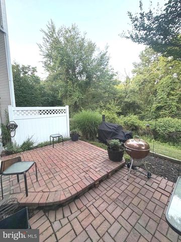 202 AQUEDUCT DR, North Wales, PA 19454