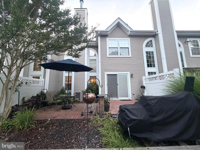 202 AQUEDUCT DR, North Wales, PA 19454