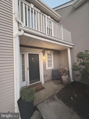 202 AQUEDUCT DR, North Wales, PA 19454