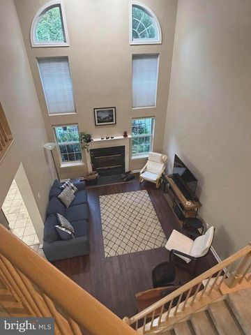202 AQUEDUCT DR, North Wales, PA 19454