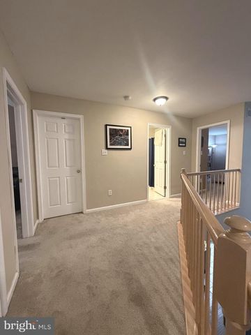 202 AQUEDUCT DR, North Wales, PA 19454