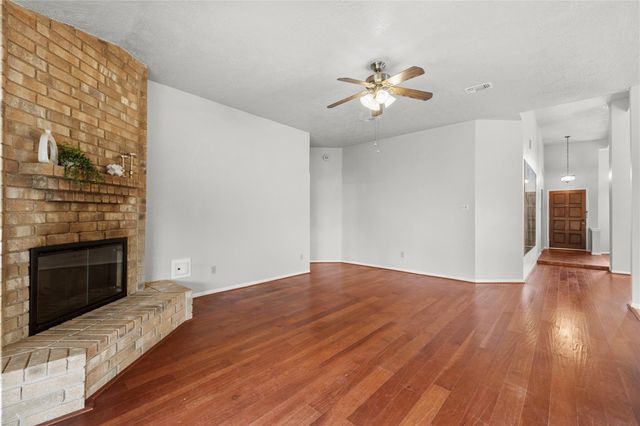 8118 Vista Del Sol Drive, Houston, TX 77083