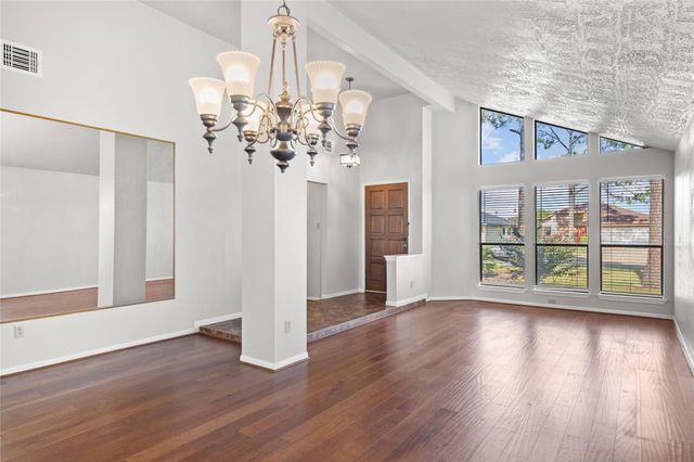 8118 Vista Del Sol Drive, Houston, TX 77083