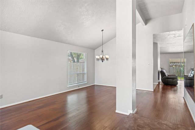 8118 Vista Del Sol Drive, Houston, TX 77083