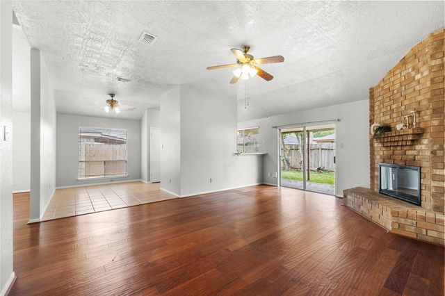 8118 Vista Del Sol Drive, Houston, TX 77083