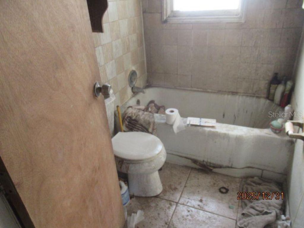 Image 14 of property listing at 1224 POLK STREET, Orlando, FL 32805