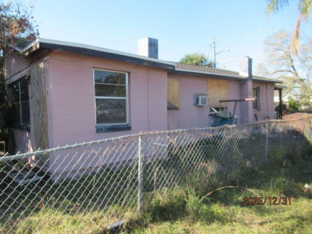 Image 3 of property listing at 1224 POLK STREET, Orlando, FL 32805