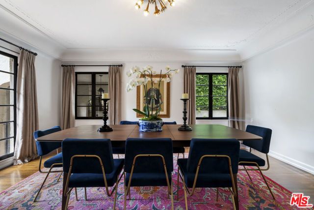 808 S Cloverdale Avenue, Los Angeles, CA 90036