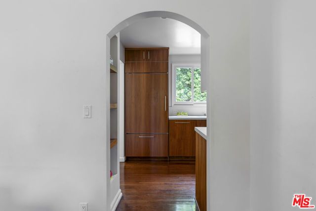 808 S Cloverdale Avenue, Los Angeles, CA 90036