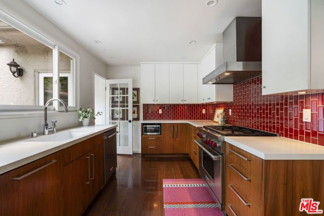 808 S Cloverdale Avenue, Los Angeles, CA 90036