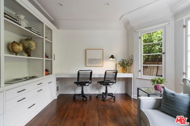 808 S Cloverdale Avenue, Los Angeles, CA 90036