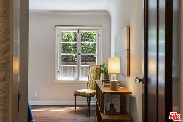 808 S Cloverdale Avenue, Los Angeles, CA 90036