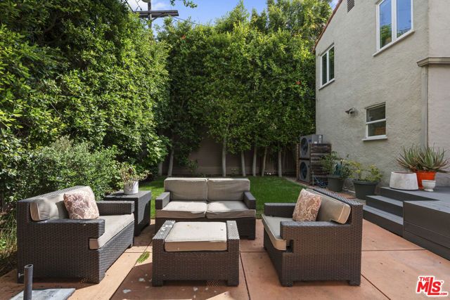 808 S Cloverdale Avenue, Los Angeles, CA 90036